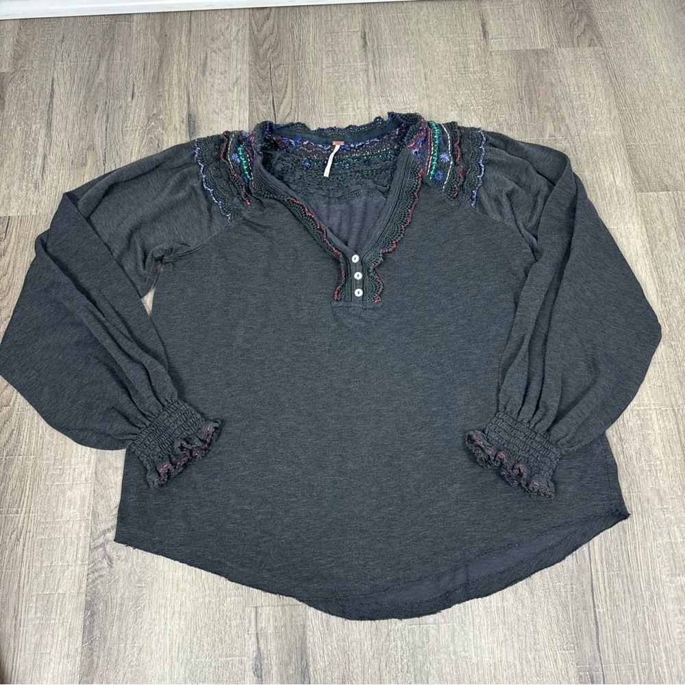 Free People Siesta Fiesta Embroidered Crochet Top Long Sleeve Boho Medium Gray - Picture 2 of 7